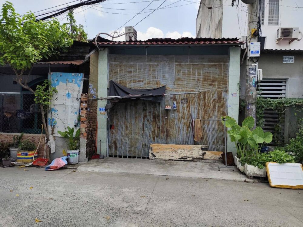 Bán nhà sổ hồng riêng,Bà Điểm,Hóc Môn 4x10,mặt tiền thông xe tải