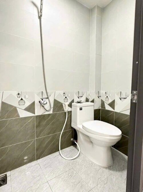Bán Nhà sổ hồng chung( CCVB) gần chợ Bà Điểm