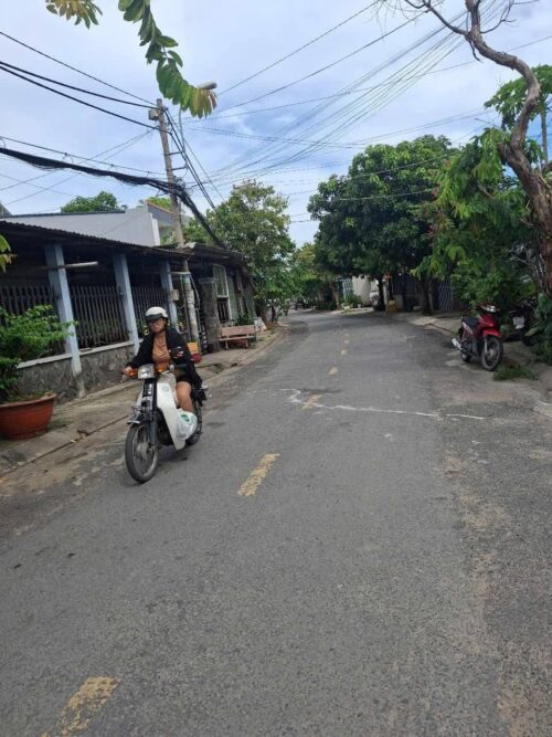 Bán nhà 1 trệt 1 lầu mặt tiền thới tứ 1