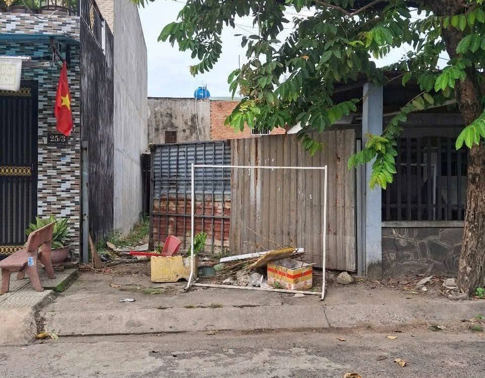 Bán nhà 1 trệt 1 lầu mặt tiền thới tứ 1